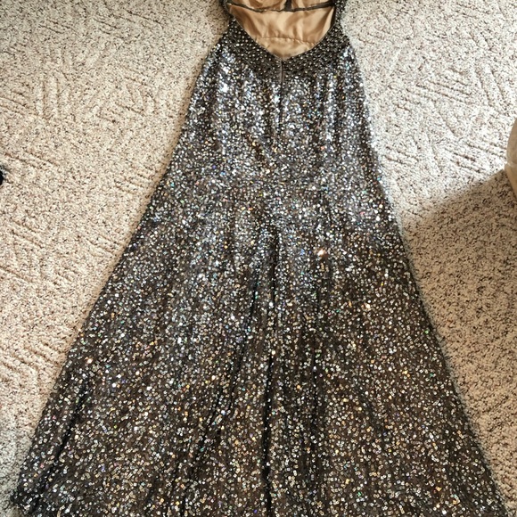 PROM DRESS - Picture 4 of 4